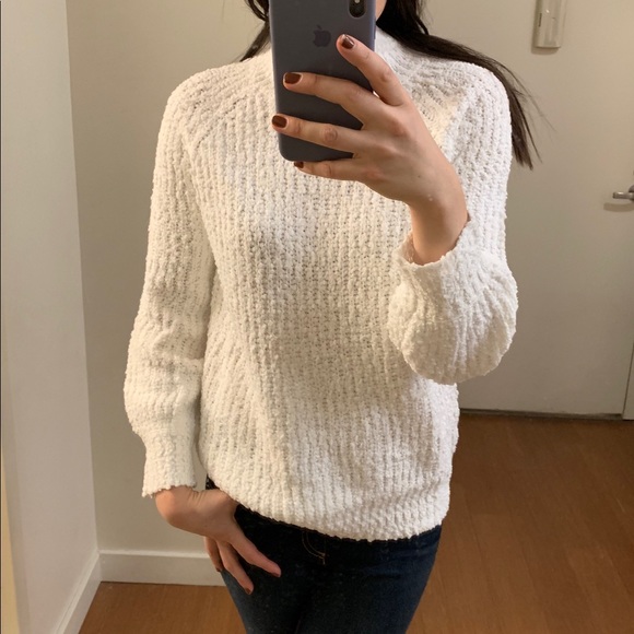 Last 3 • Ivory Raglan Sleeve Sweater - Picture 6 of 8